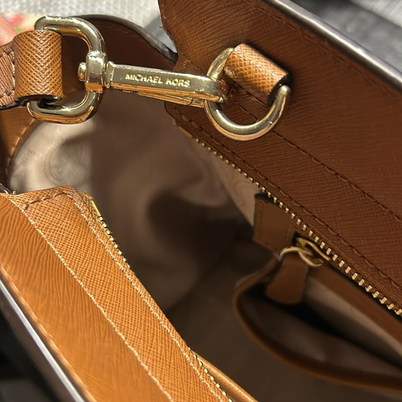 Michael Kors Selma Brown Leather Tote Bag - Picture 6 of 6